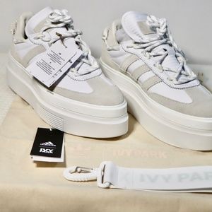 IVY PARK (IVP Super Super Sleek 72) Size 8 1/2 - Tan & White